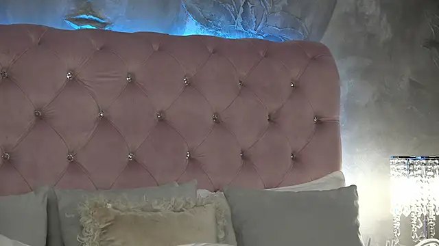 IvyRubens online show from 11-29-25, 05:18