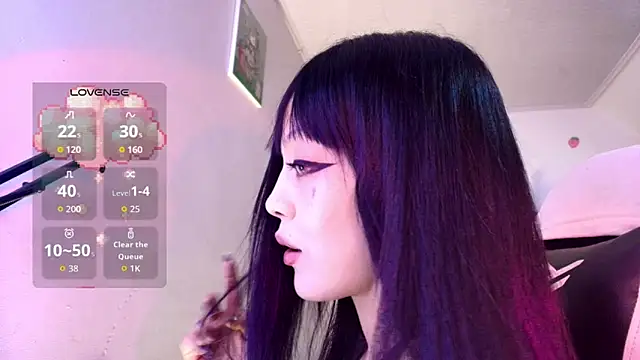 Snapshot of Persia_09 chatting on 09-21-25, 02:39 Persia 09 online show from 09-21-25, 02:39