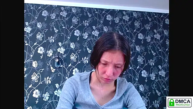 Snapshot of Sophi_Cute chatting on 05-01-26, 12:54 Sophi Cute online show from 05-01-26, 12:54