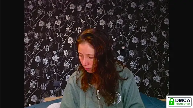 Snapshot of Sophi_Cute chatting on 05-09-26, 12:41 Sophi Cute online show from 05-09-26, 12:41