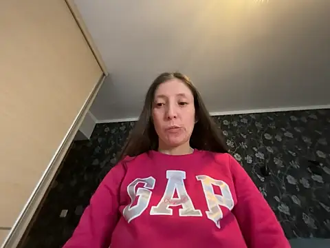 Snapshot of Sophi_Cute chatting on 02-22-26, 01:35 Sophi Cute online show from 02-22-26, 01:35