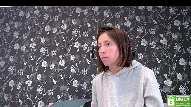 Snapshot of Sophi_Cute chatting on 07-09-26, 11:31 Sophi Cute online show from 07-09-26, 11:31