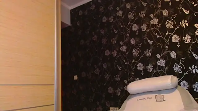 Sophi Cute online show from 12-22-25, 12:49