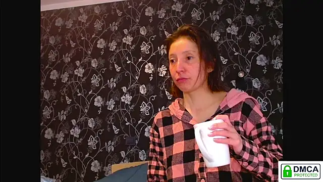 Snapshot of Sophi_Cute chatting on 05-31-26, 08:09 Sophi Cute online show from 05-31-26, 08:09