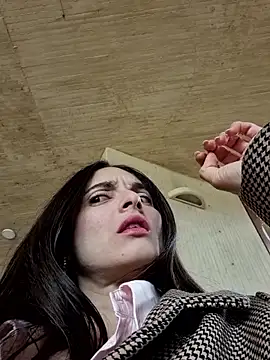 Snapshot of Sam_Sara chatting on 04-01-26, 02:25 Sam Sara online show from 04-01-26, 02:25