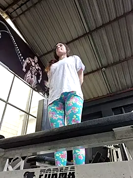 Snapshot of Sam_Sara chatting on 04-09-26, 06:58 Sam Sara online show from 04-09-26, 06:58