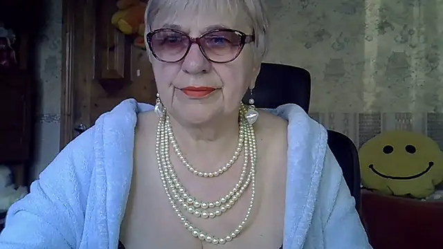 Snapshot of SweetCherry27 chatting on 04-16-26, 04:02 SweetCherry27 online show from 04-16-26, 04:02