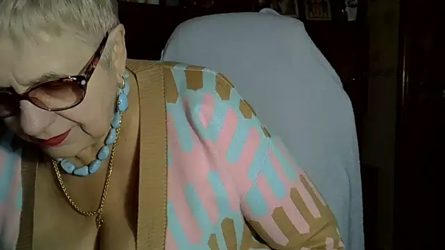 SweetCherry27 online show from 10-18-25, 04:03