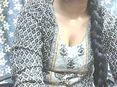 Supriya201 online show from 04-28-26, 03:49