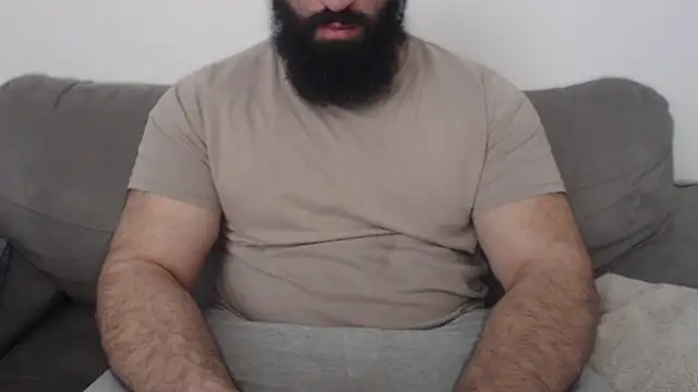 hugemachohandsome online show from 04-11-26, 09:02