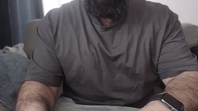 hugemachohandsome online show from 02-28-26, 08:58