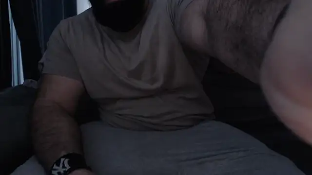 hugemachohandsome online show from 12-01-25, 07:53