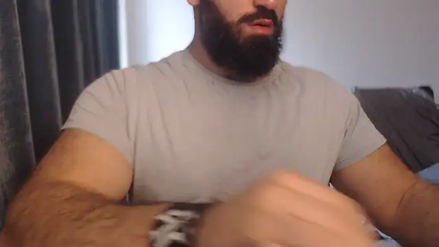 hugemachohandsome online show from 10-06-25, 08:48