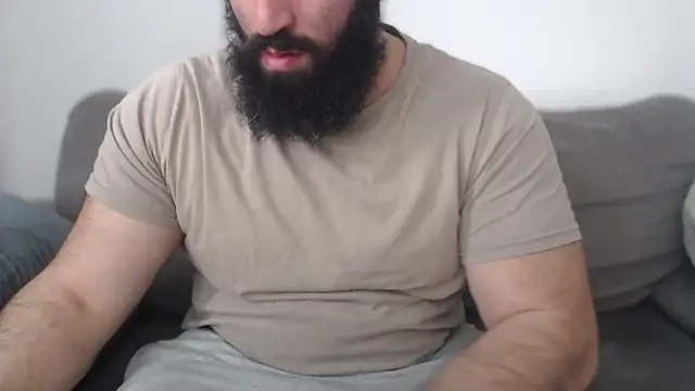 hugemachohandsome online show from 04-12-26, 08:39