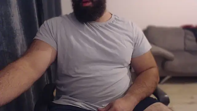 hugemachohandsome online show from 10-02-25, 11:41