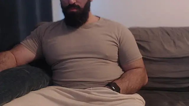 hugemachohandsome online show from 02-13-26, 11:43