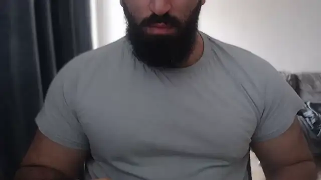 hugemachohandsome online show from 10-16-25, 08:44