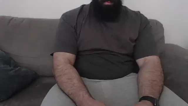 hugemachohandsome online show from 04-17-26, 06:49