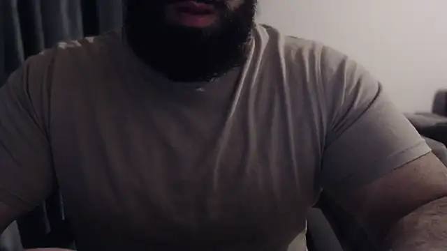 hugemachohandsome online show from 11-28-25, 10:54