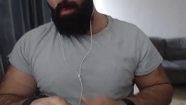 hugemachohandsome online show from 11-17-25, 09:57