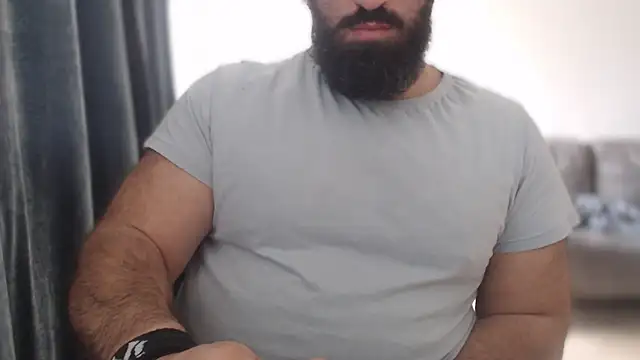 hugemachohandsome online show from 10-15-25, 10:45