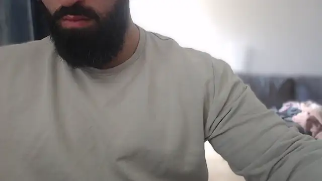 hugemachohandsome online show from 10-18-25, 10:06