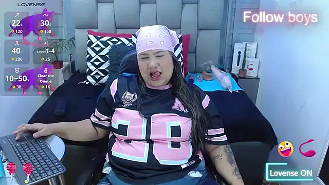 evelin zaens online show from 12-20-25, 05:21