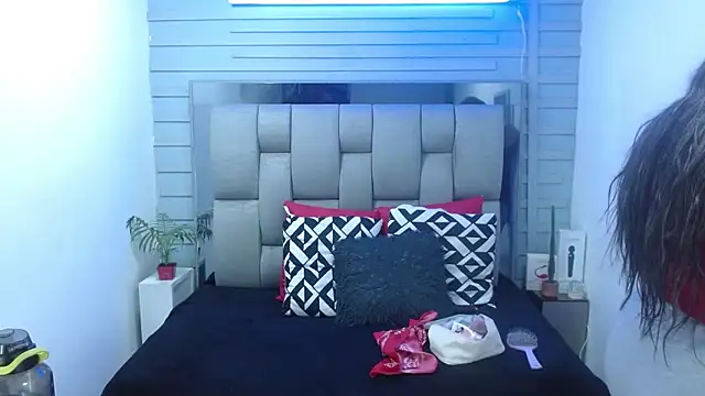 evelin zaens online show from 03-17-26, 04:04