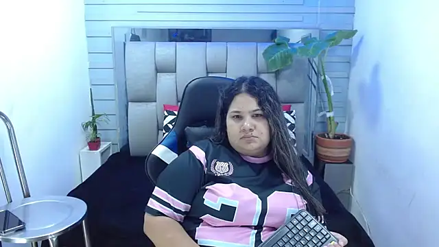 evelin zaens online show from 05-12-26, 03:47