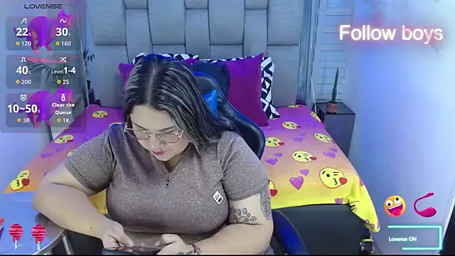 evelin zaens online show from 11-26-25, 04:12