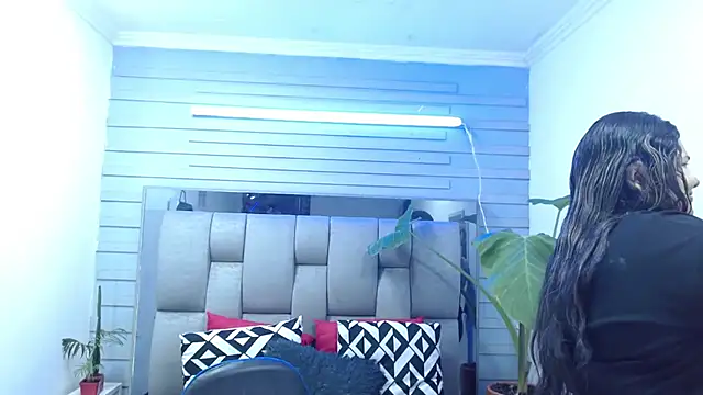 evelin zaens online show from 05-05-26, 04:04