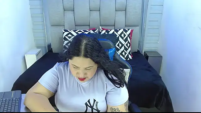 evelin zaens online show from 09-16-25, 04:02