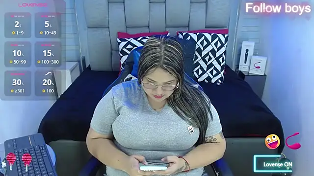 evelin zaens online show from 10-04-25, 04:14