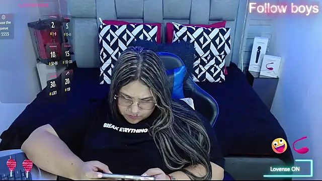 evelin zaens online show from 10-12-25, 04:19