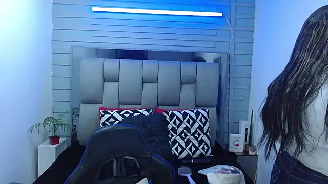 evelin zaens online show from 03-25-26, 04:45