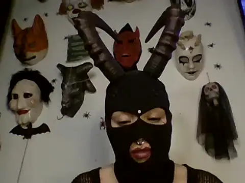 Snapshot of FeticheMacabre chatting on 12-08-24, 02:14 FeticheMacabre online show from 12-08-24, 02:14