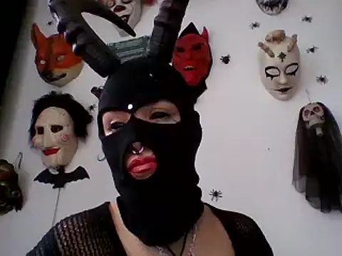 Snapshot of FeticheMacabre chatting on 12-08-24, 02:52 FeticheMacabre online show from 12-08-24, 02:52