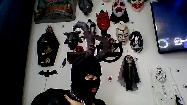 Snapshot of FeticheMacabre chatting on 10-04-25, 05:47 FeticheMacabre online show from 10-04-25, 05:47