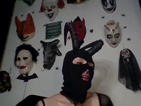 Snapshot of FeticheMacabre chatting on 12-04-24, 12:35 FeticheMacabre online show from 12-04-24, 12:35