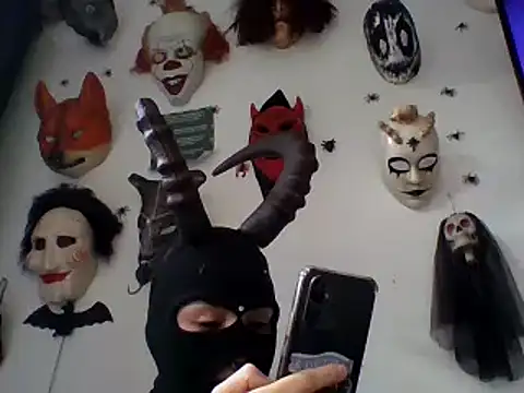 Snapshot of FeticheMacabre chatting on 12-06-24, 08:34 FeticheMacabre online show from 12-06-24, 08:34