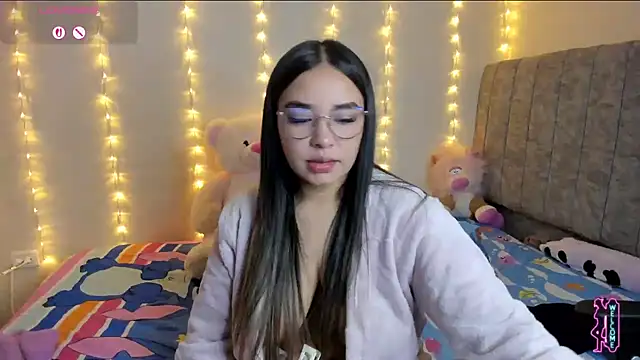 SaraCrow online show from 04-10-26, 04:19