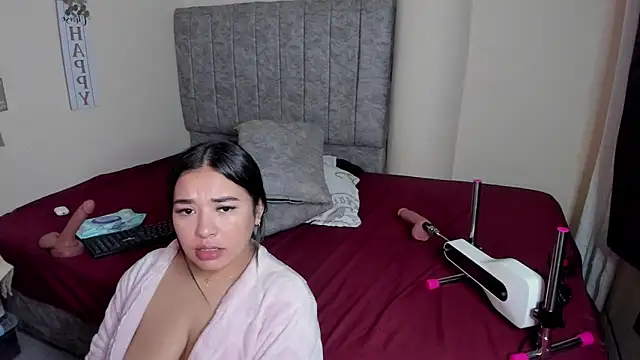 SaraCrow online show from 10-26-25, 05:08