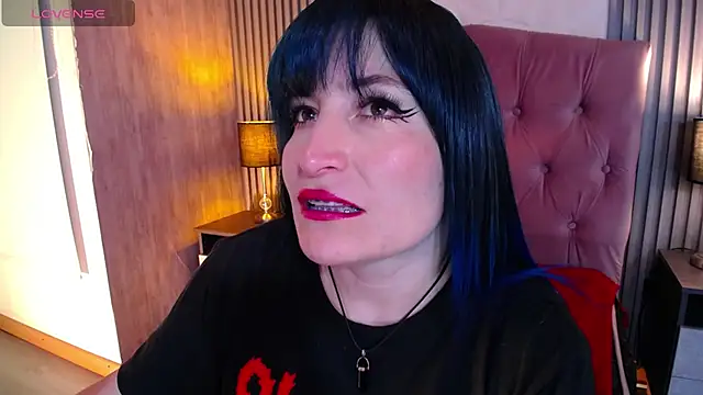 alicia moom online show from 04-21-26, 07:53