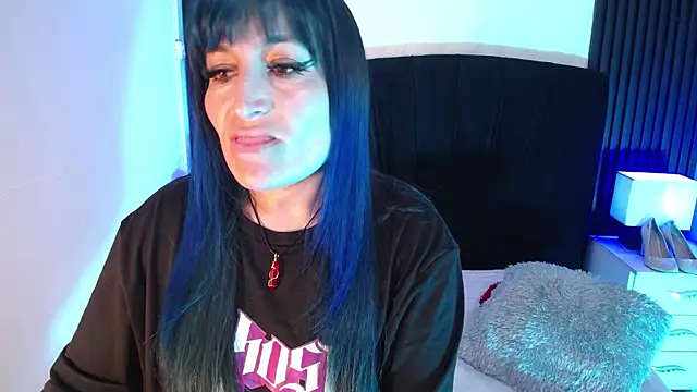 alicia moom online show from 11-05-25, 07:39