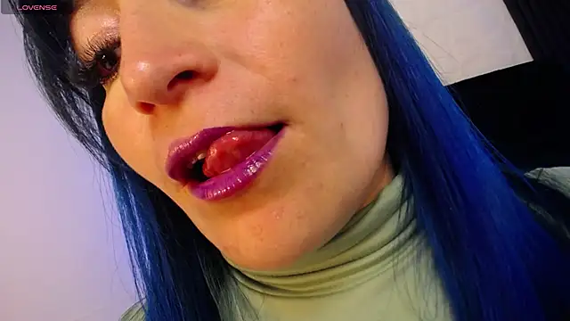 alicia moom online show from 09-10-25, 07:24