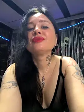 KikiXRed online show from 05-03-26, 03:22