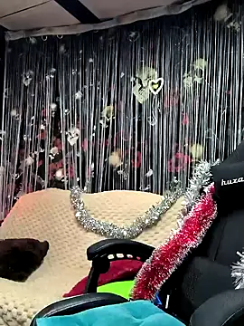 KikiXRed online show from 01-02-25, 06:45