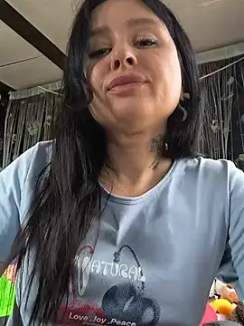 KikiXRed online show from 05-15-26, 10:24
