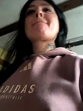 KikiXRed online show from 11-22-25, 09:08