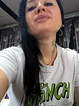 KikiXRed online show from 04-22-26, 05:14
